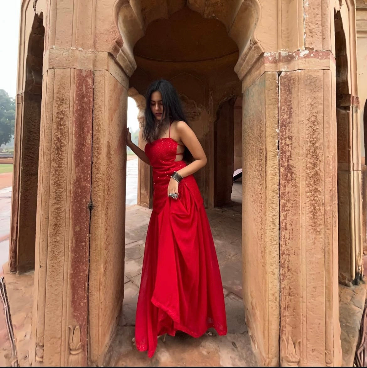 Red backless set